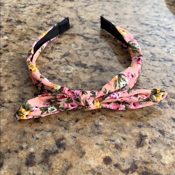 2 New Floral headband - Picture 4 of 4